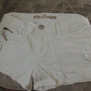 Wallflower white shorts size 7